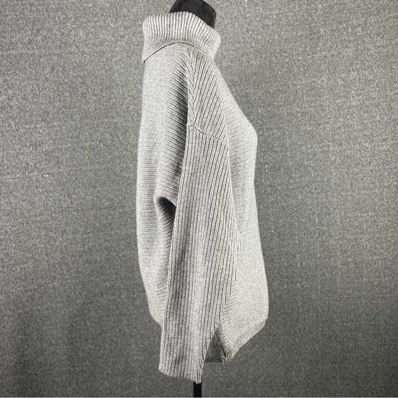 NWT Cyrus Soft Gray Ribbed Turtleneck Sweater Minimalist Cozy Luxe Knit Top - Picture 2 of 9